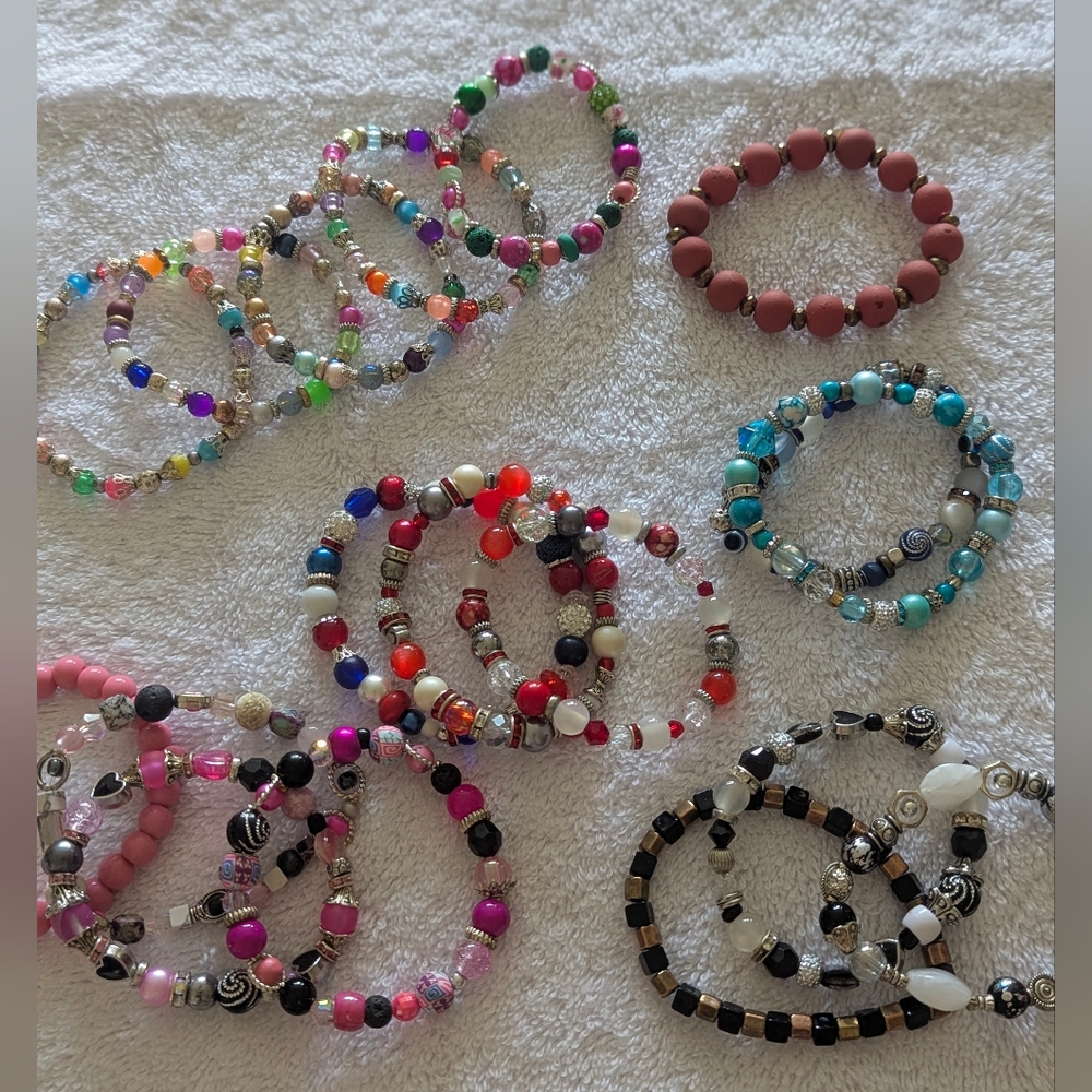 (18) BEAD BRACELET BUNDLE
